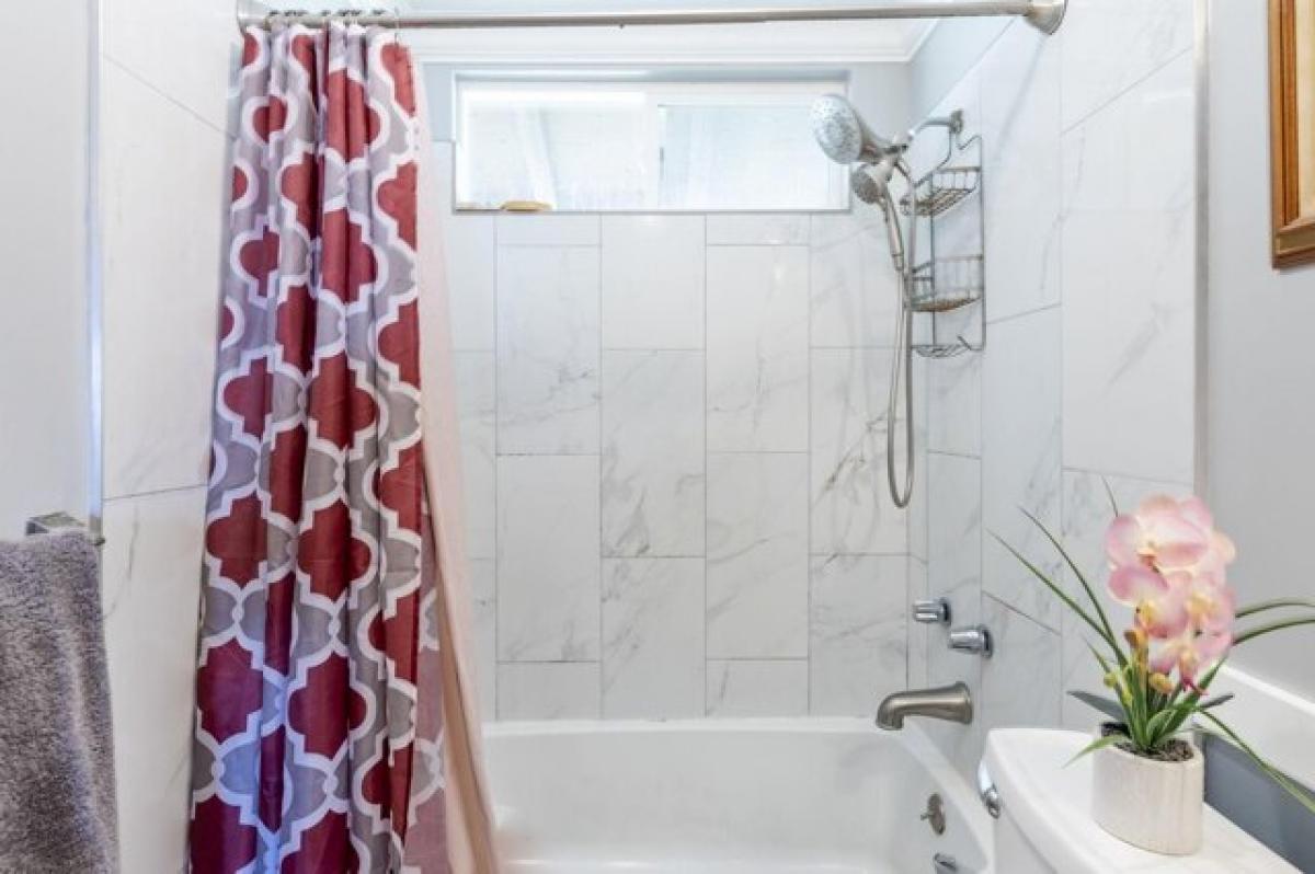 Picture of Home For Sale in Wailuku, Hawaii, United States