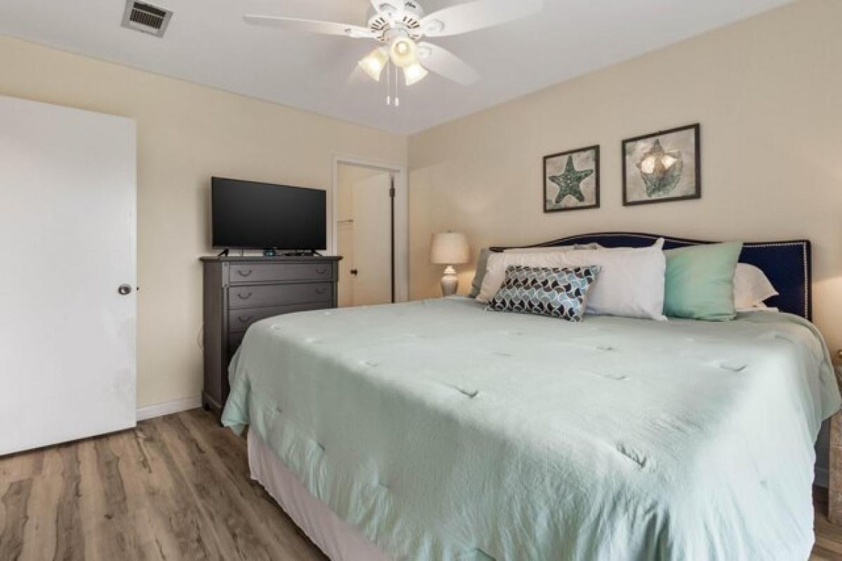 Picture of Home For Sale in Miramar Beach, Florida, United States