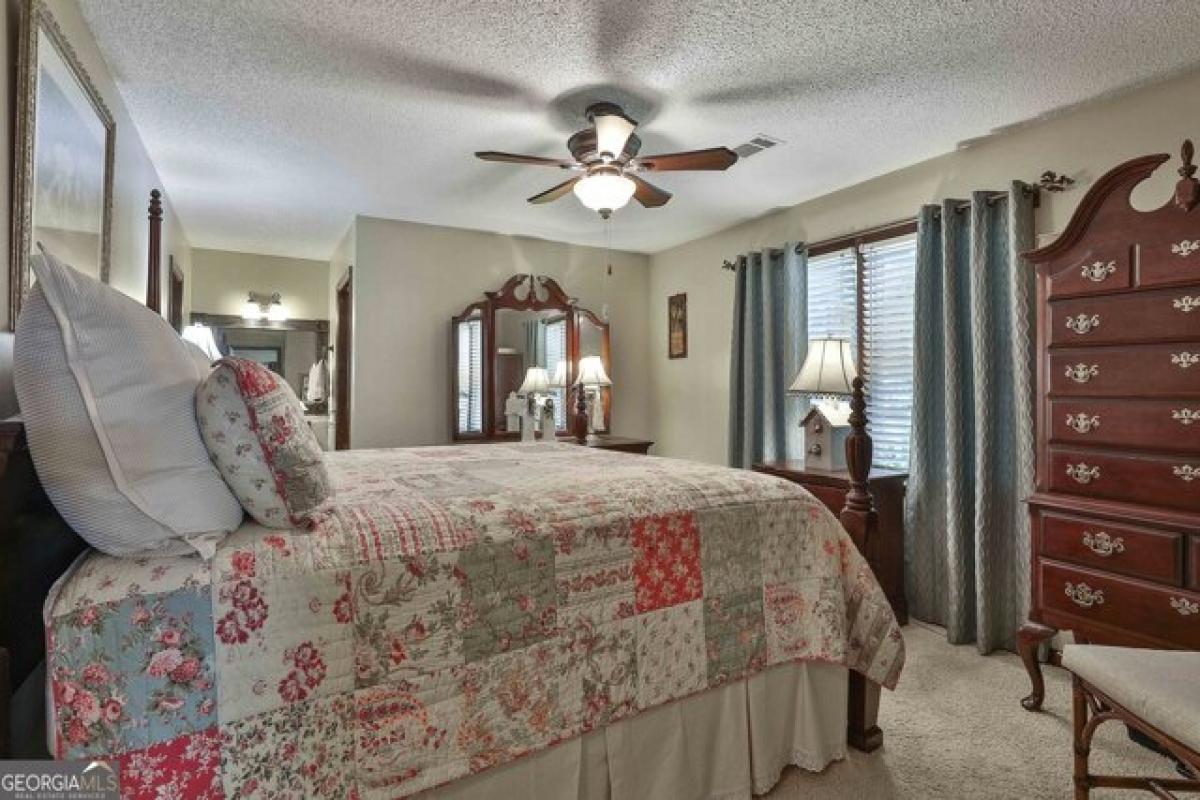 Picture of Home For Sale in Newnan, Georgia, United States