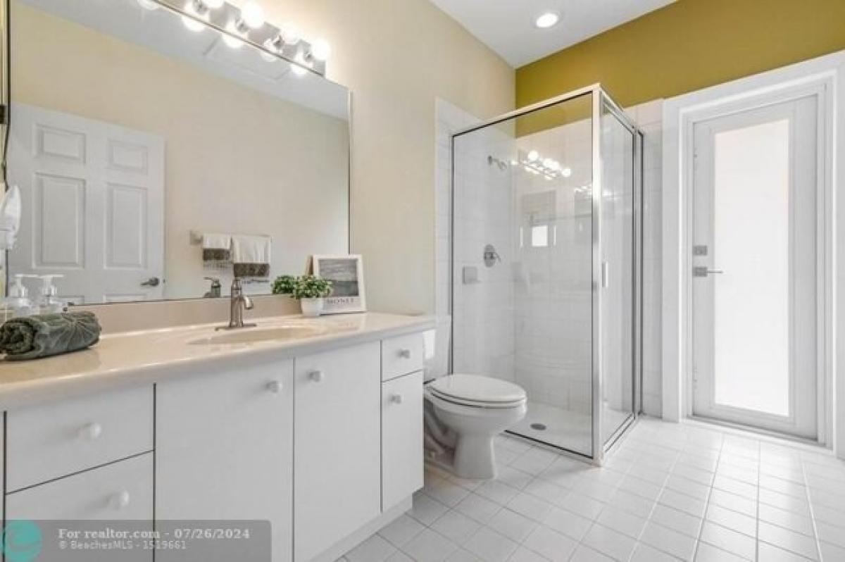 Picture of Home For Sale in Weston, Florida, United States