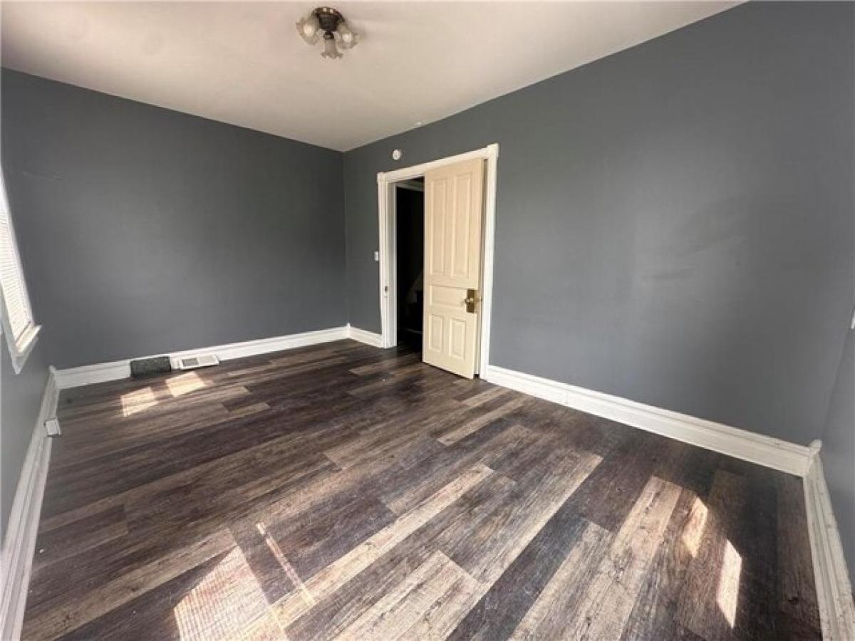 Picture of Home For Sale in Allentown, Pennsylvania, United States