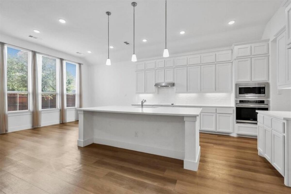 Picture of Home For Sale in Waxahachie, Texas, United States