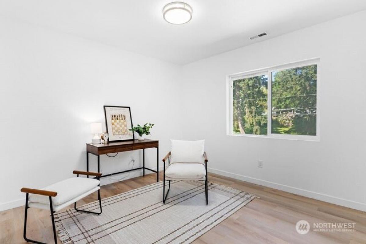 Picture of Home For Sale in Graham, Washington, United States