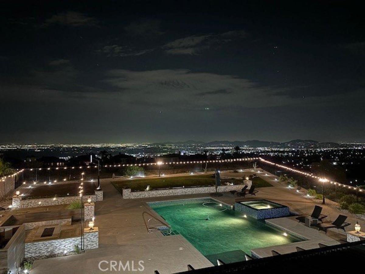 Picture of Home For Sale in Corona, California, United States