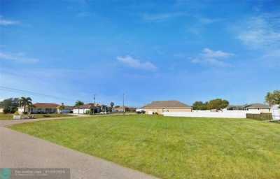 Residential Land For Sale in Cape Coral, Florida