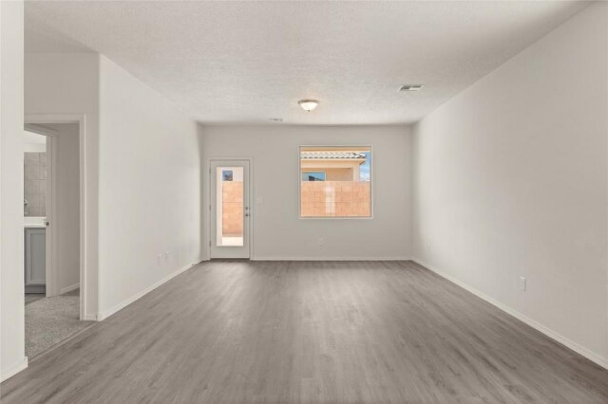 Picture of Home For Sale in Santa Fe, New Mexico, United States