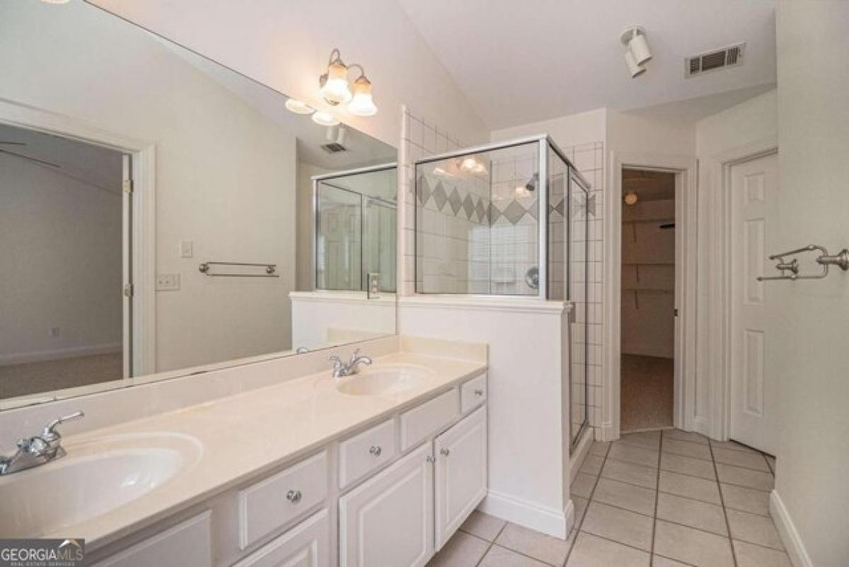 Picture of Home For Sale in Decatur, Georgia, United States