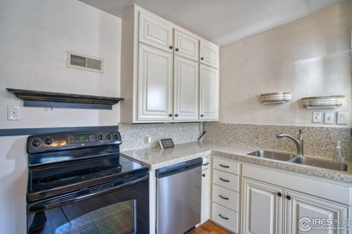 Picture of Home For Sale in Greeley, Colorado, United States