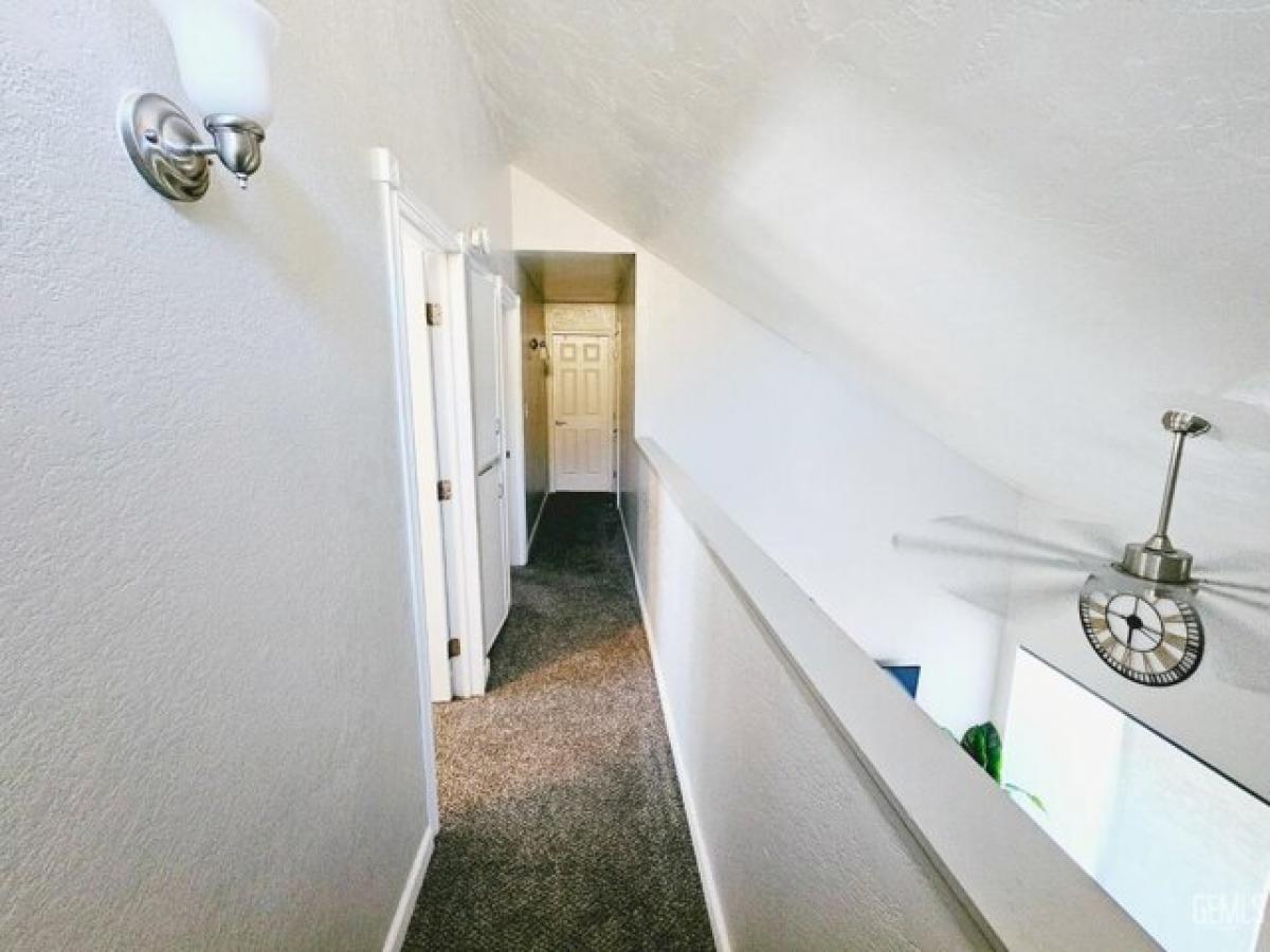 Picture of Home For Sale in Bakersfield, California, United States