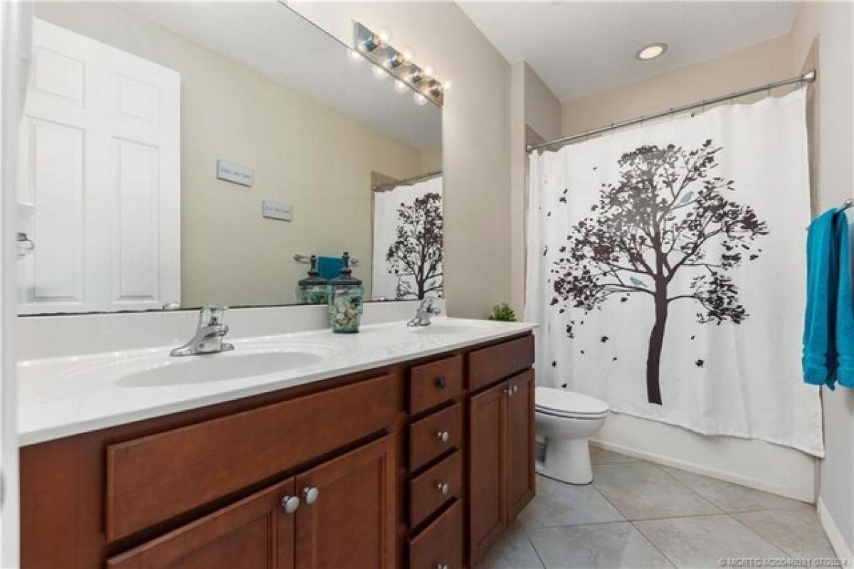 Picture of Home For Sale in Palm City, Florida, United States