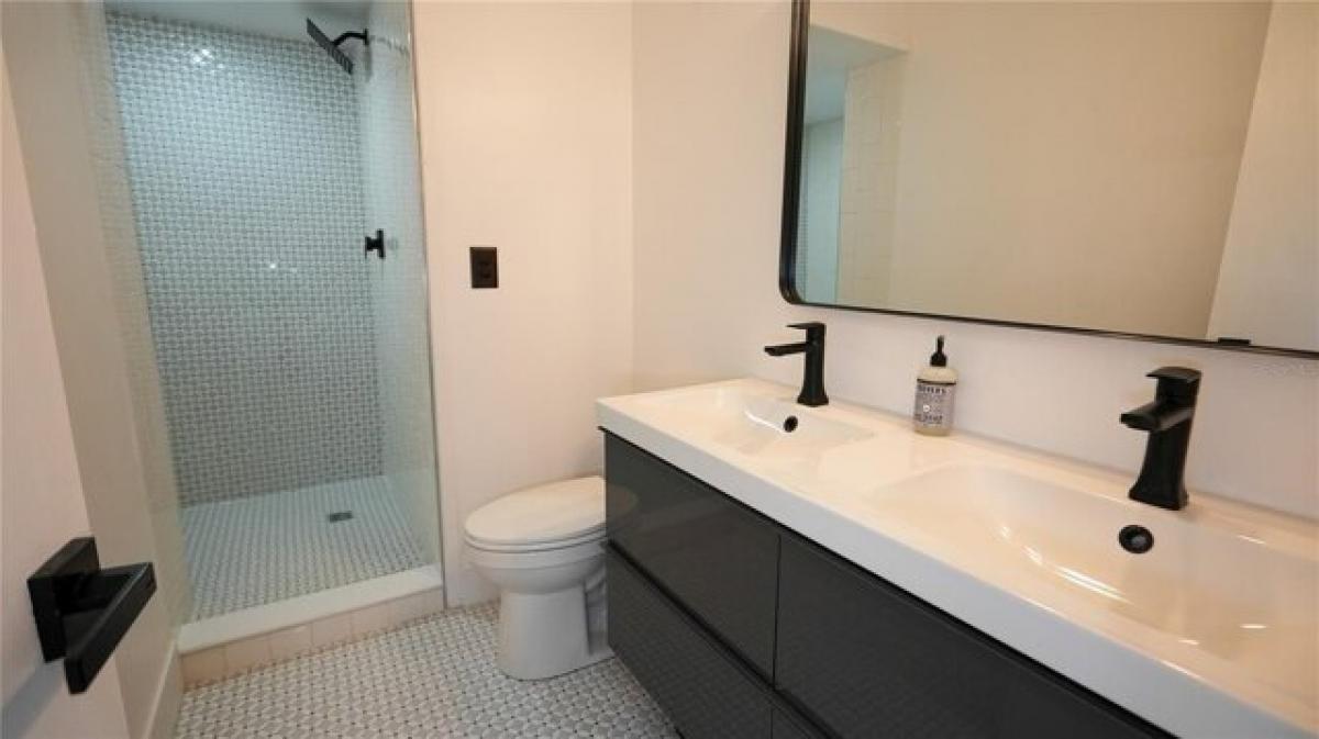 Picture of Home For Sale in Clermont, Florida, United States