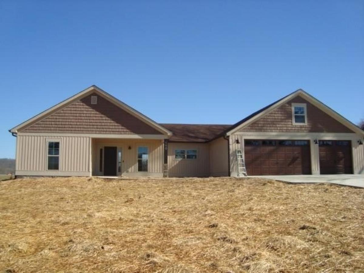 Picture of Home For Sale in Cookeville, Tennessee, United States