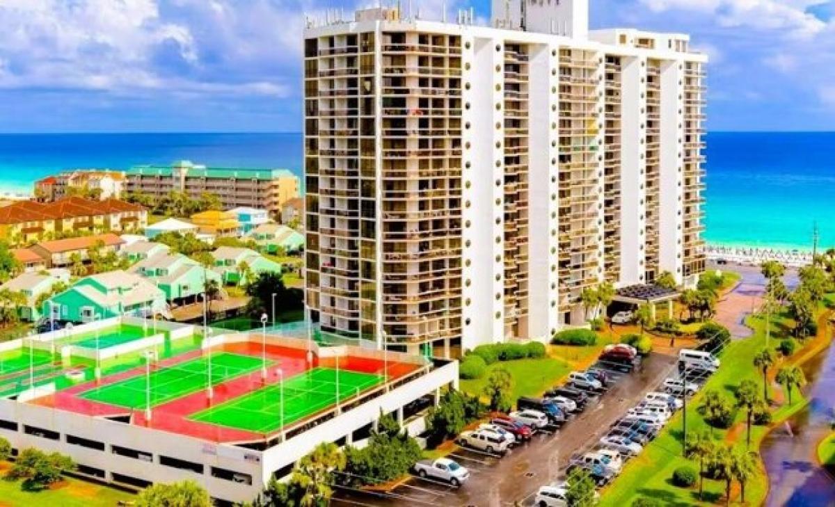 Picture of Home For Sale in Miramar Beach, Florida, United States