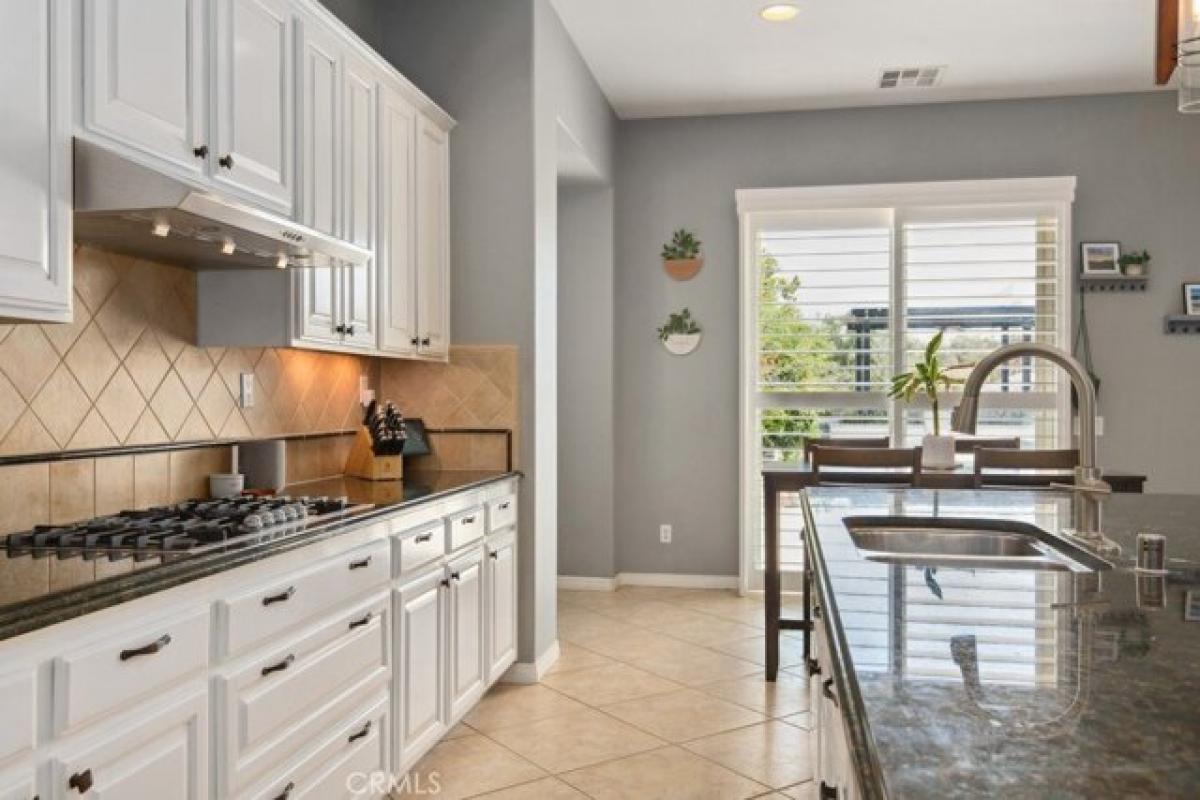 Picture of Home For Sale in Riverside, California, United States