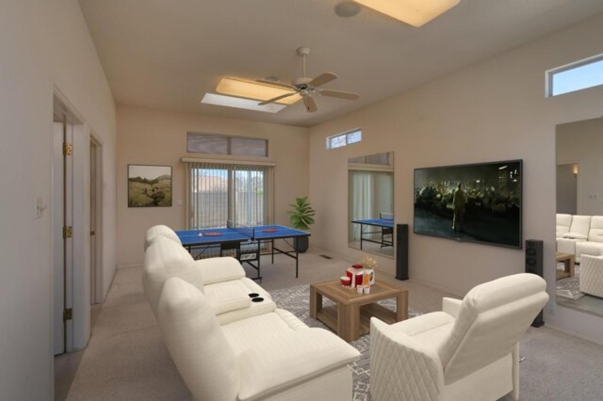 Picture of Home For Sale in Albuquerque, New Mexico, United States