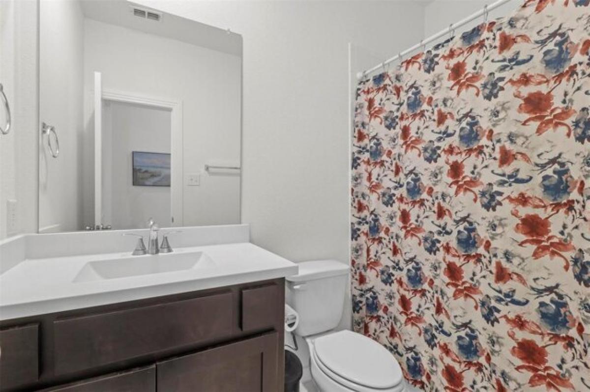 Picture of Home For Sale in Sherman, Texas, United States