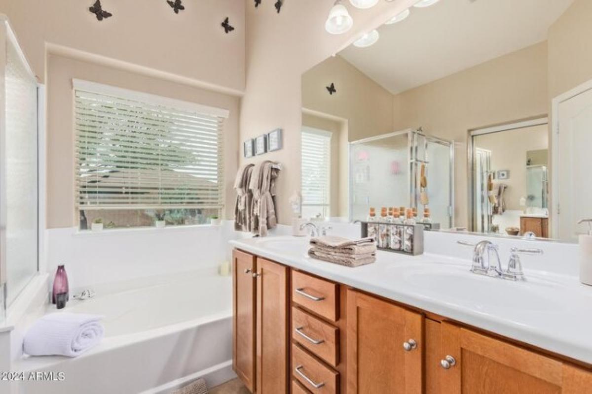 Picture of Home For Sale in Maricopa, Arizona, United States