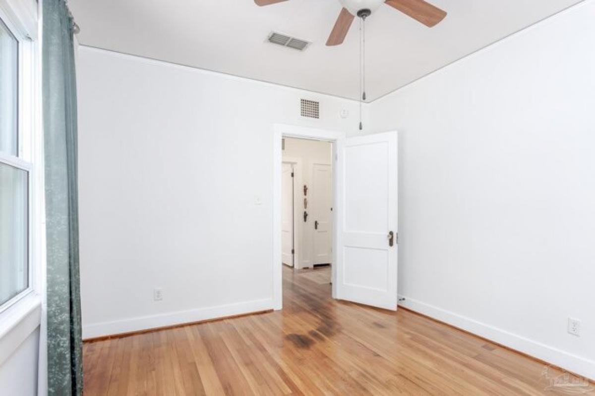 Picture of Home For Sale in Pensacola, Florida, United States