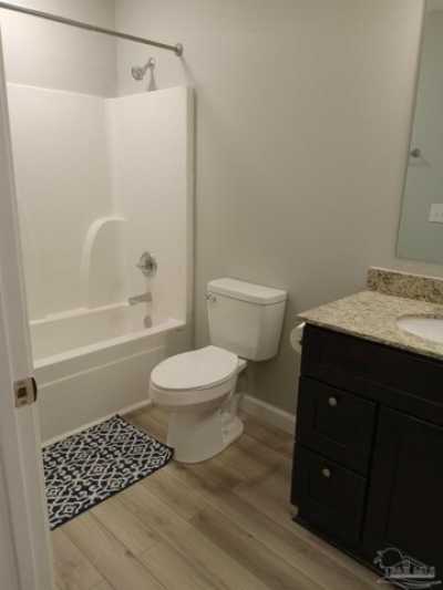 Home For Sale in Gulf Breeze, Florida