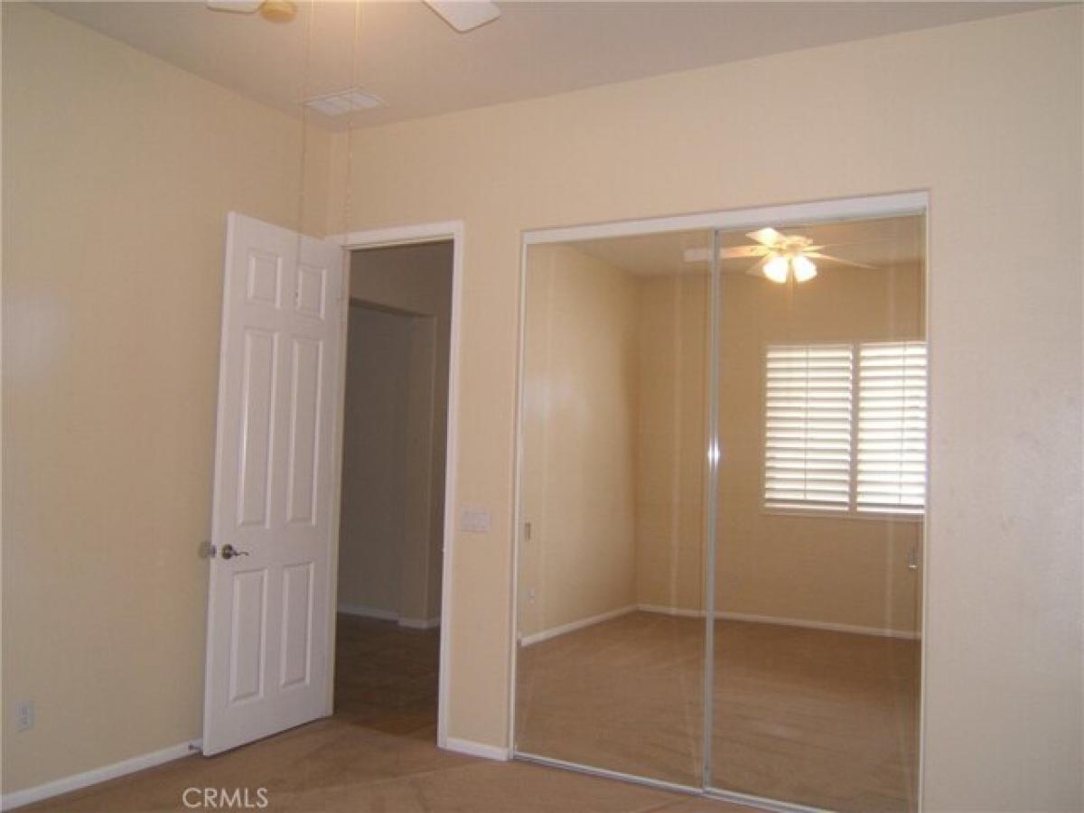 Picture of Home For Sale in Apple Valley, California, United States