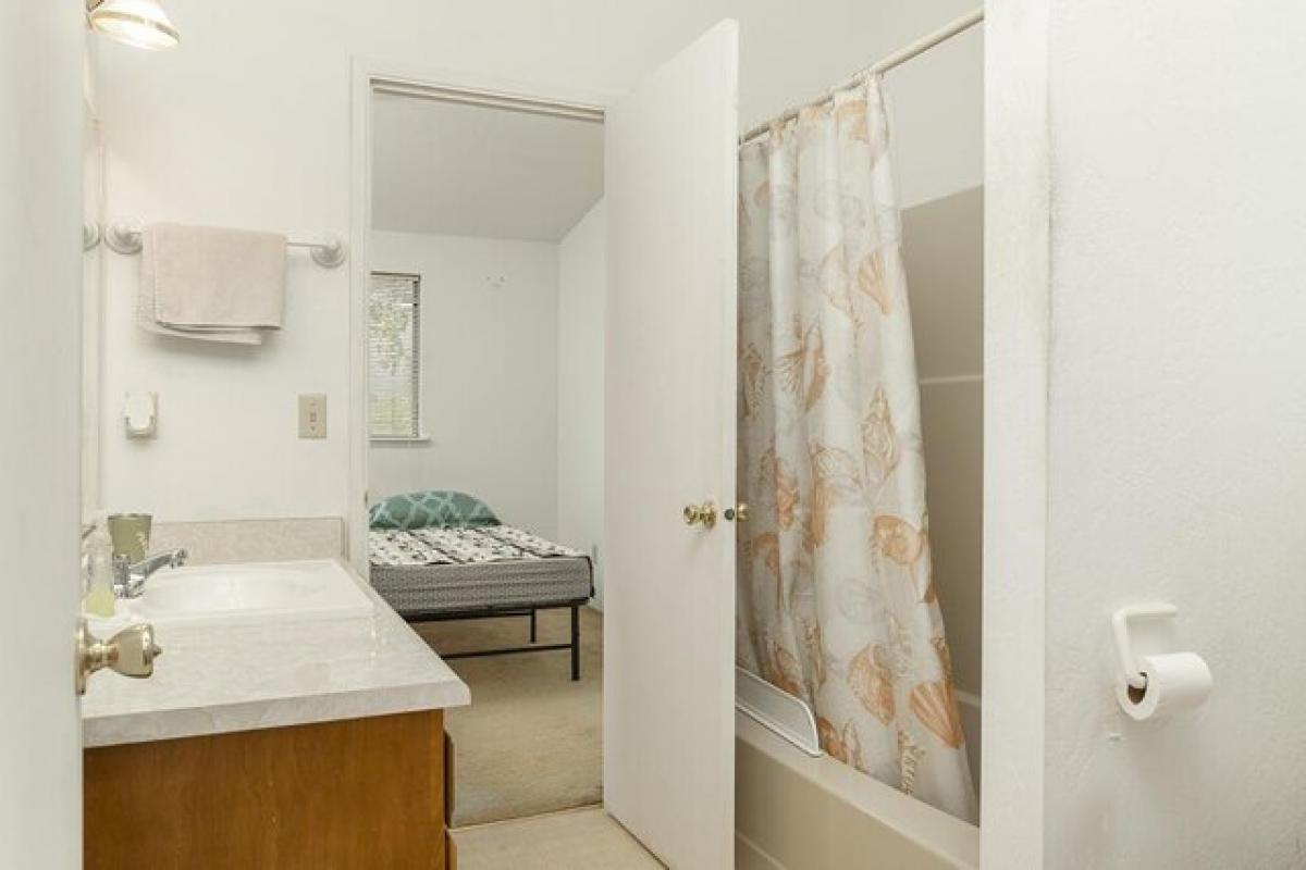 Picture of Home For Sale in Grants Pass, Oregon, United States