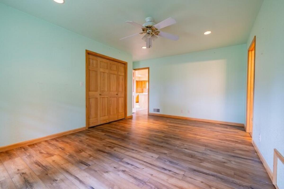 Picture of Home For Sale in Conover, Wisconsin, United States