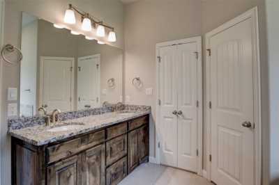 Home For Sale in Granbury, Texas