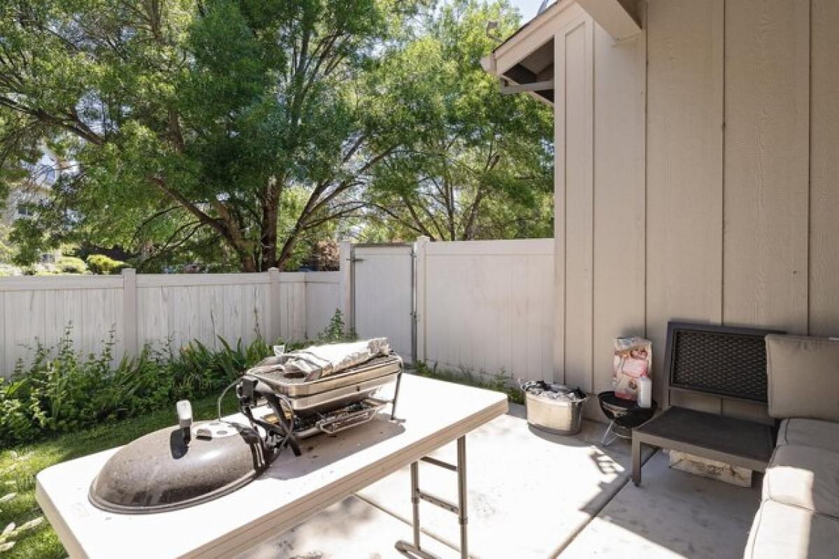 Picture of Home For Sale in Medford, Oregon, United States