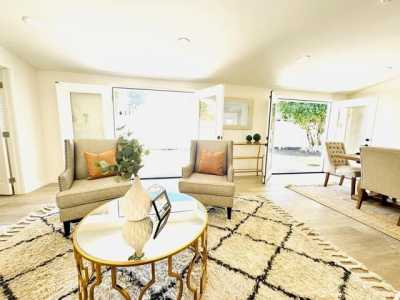 Home For Sale in Costa Mesa, California