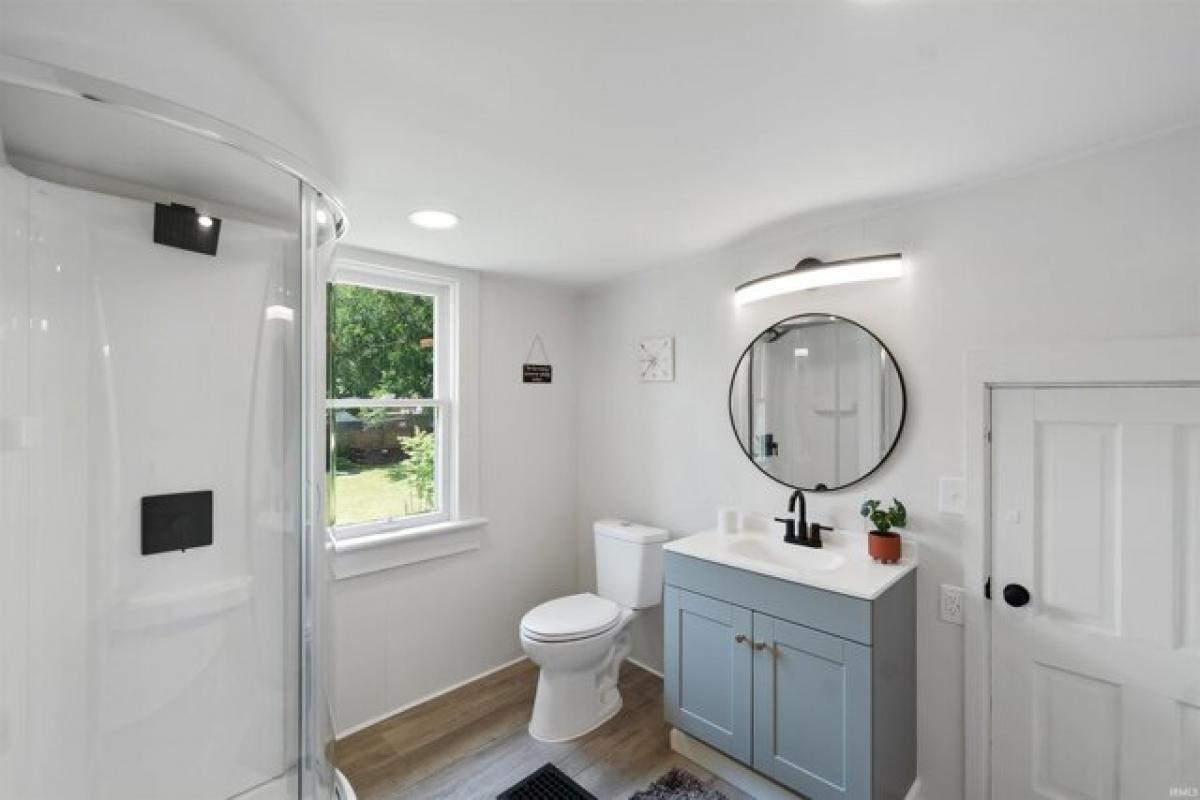 Picture of Home For Sale in Fort Wayne, Indiana, United States