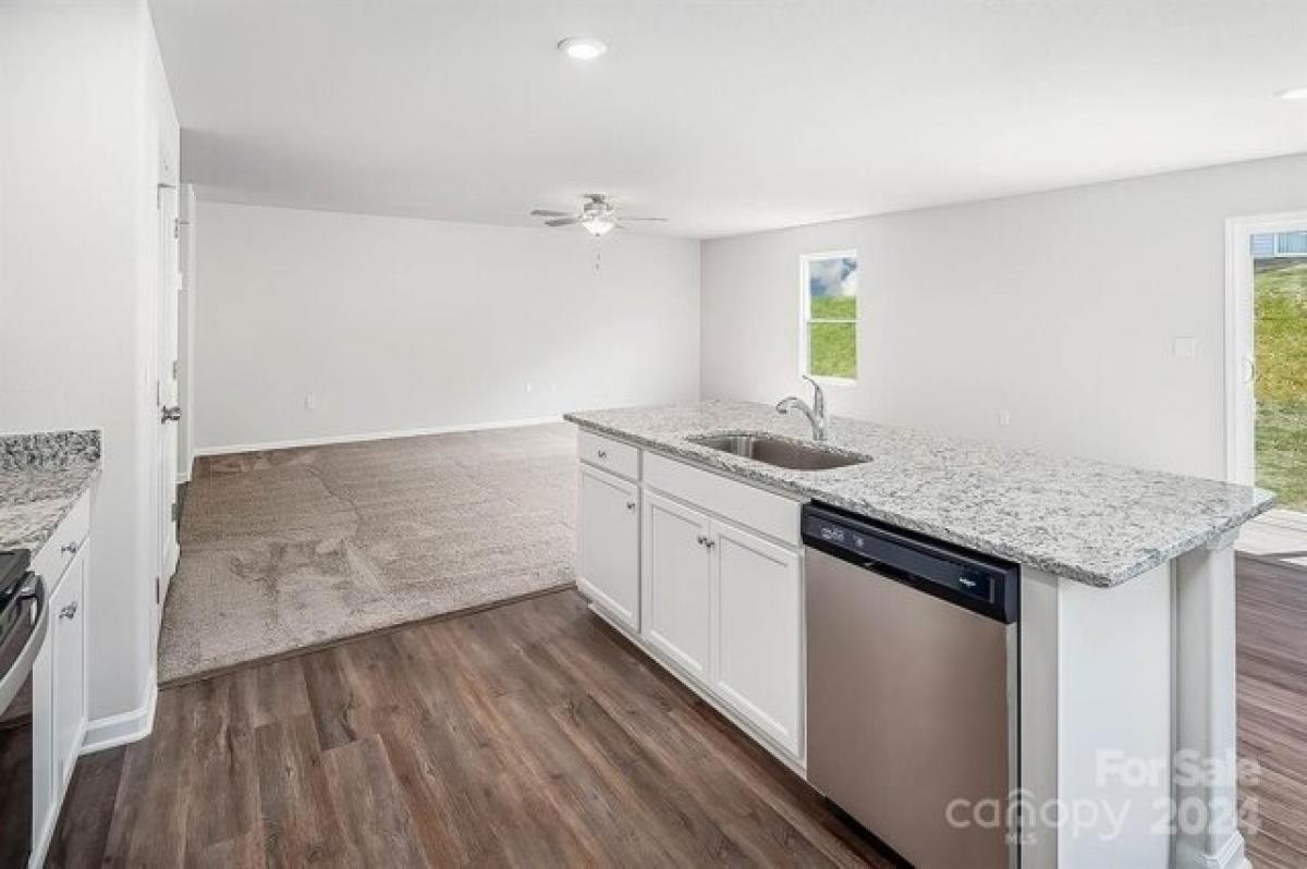 Picture of Home For Sale in Shelby, North Carolina, United States