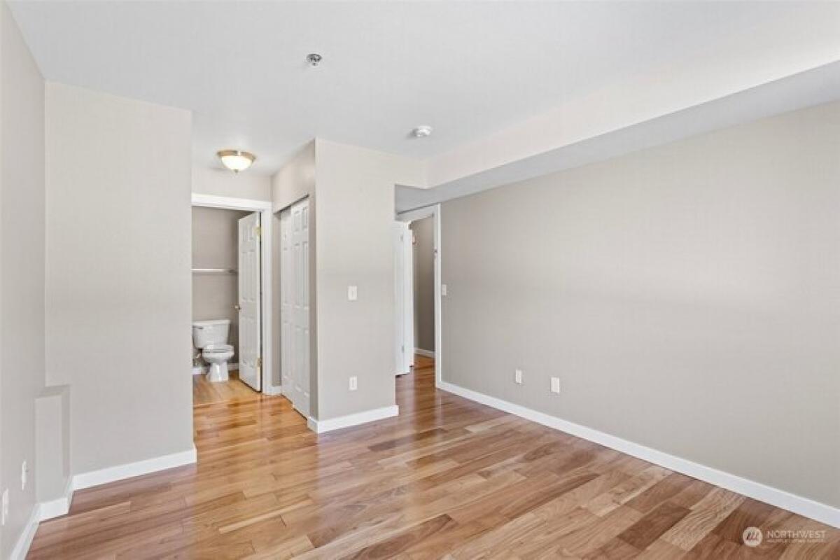 Picture of Home For Sale in Everett, Washington, United States