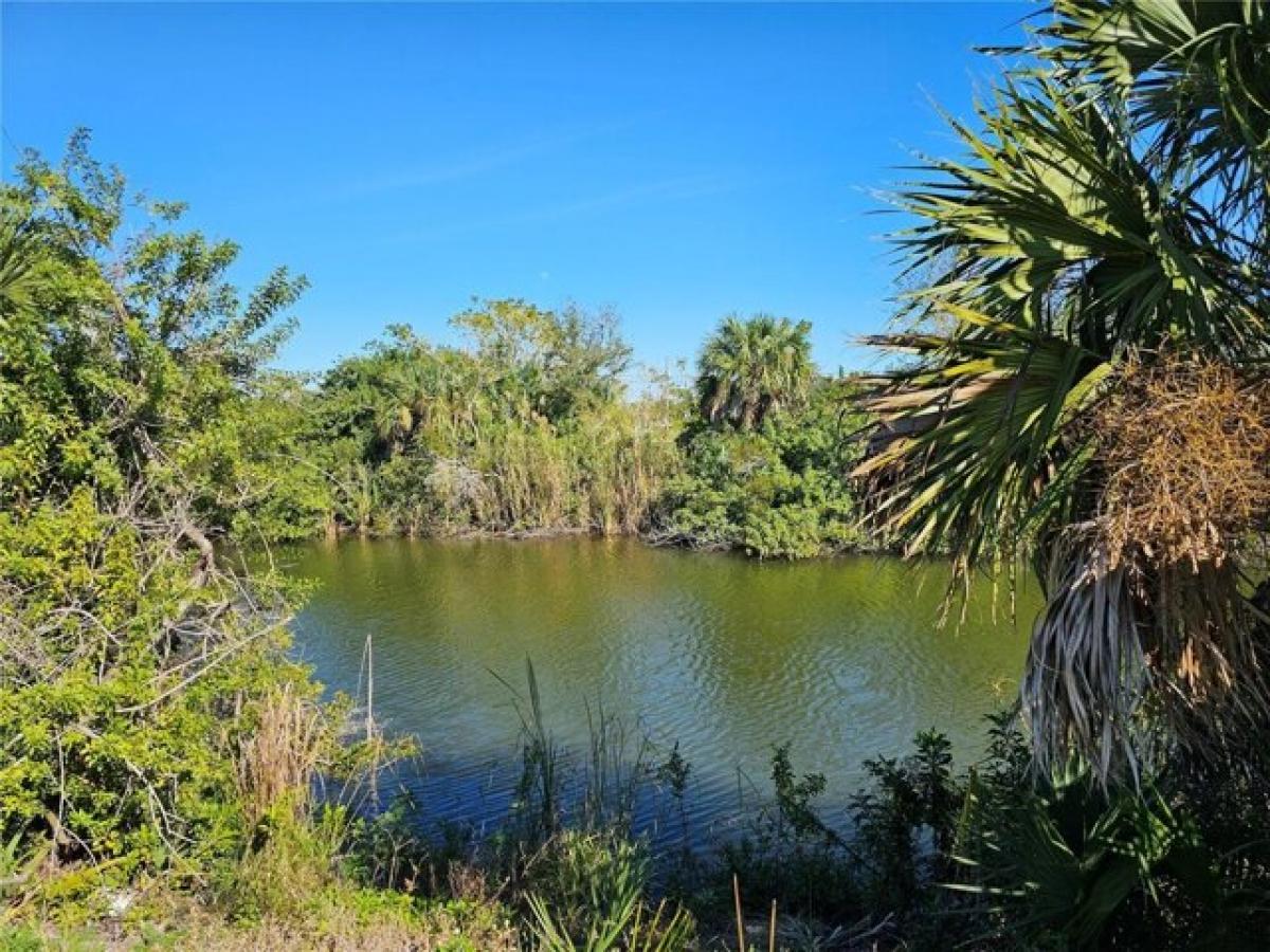 Picture of Residential Land For Sale in Cape Coral, Florida, United States