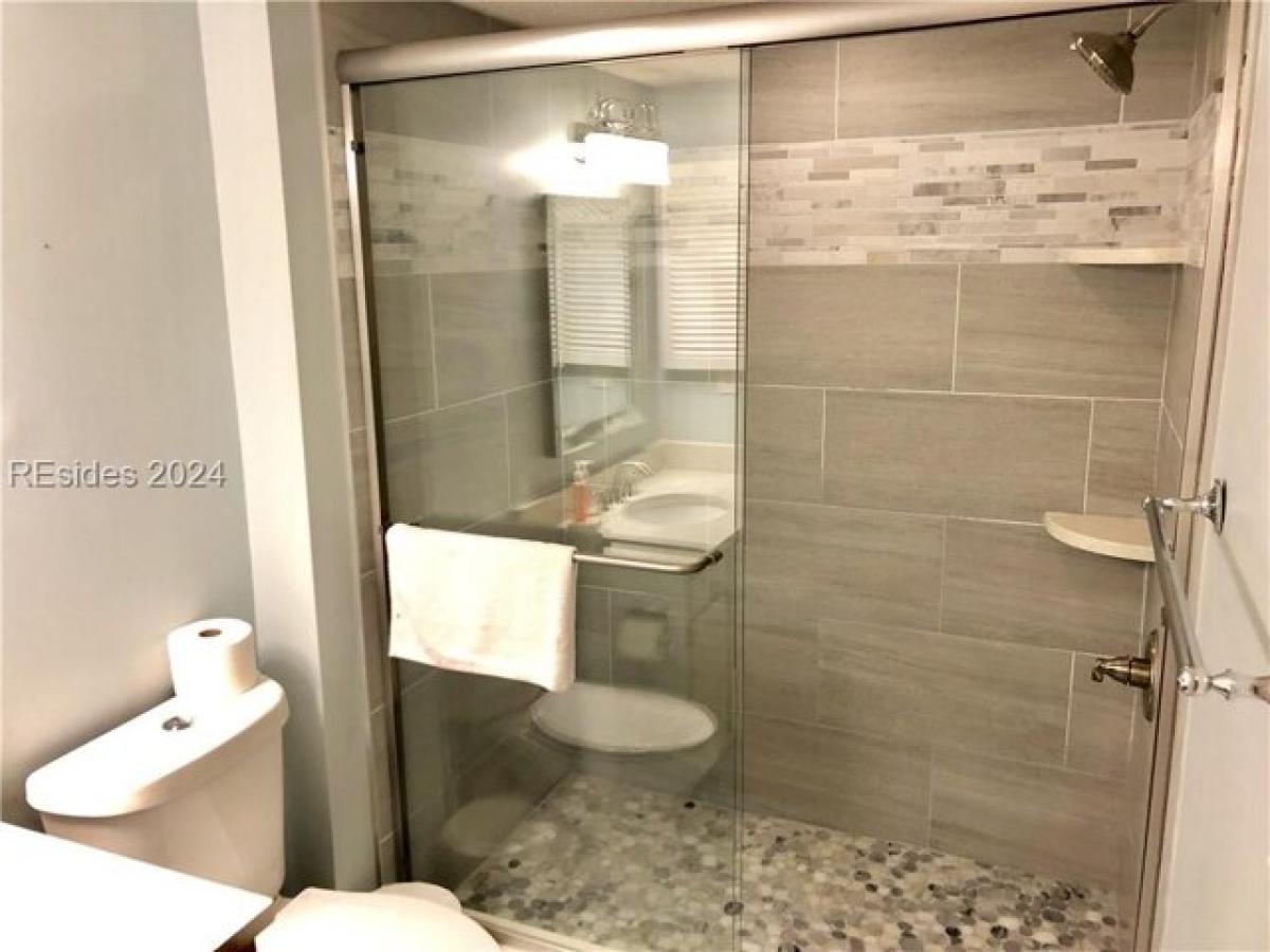 Picture of Home For Sale in Hilton Head Island, South Carolina, United States