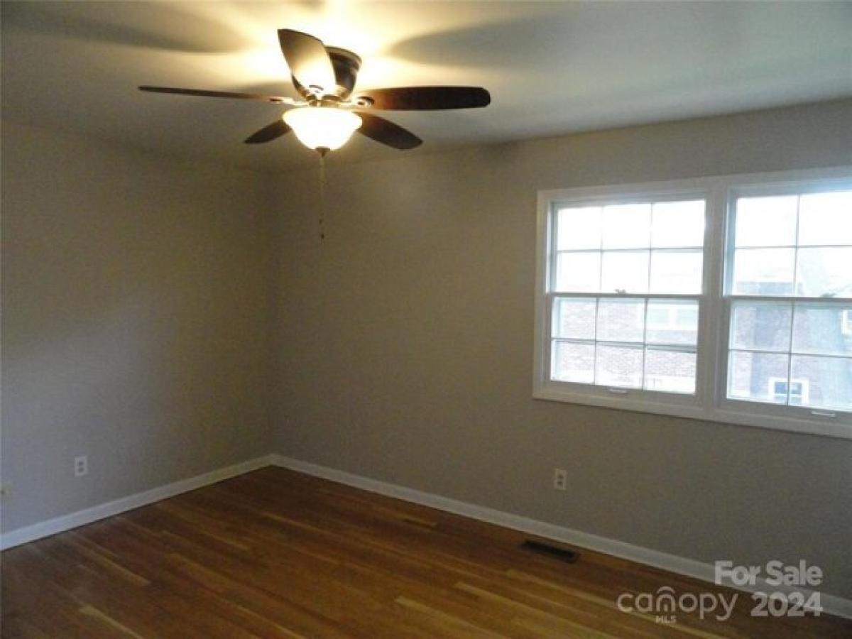 Picture of Home For Sale in Statesville, North Carolina, United States