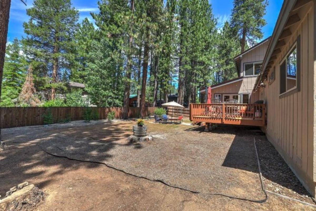Picture of Home For Sale in South Lake Tahoe, California, United States