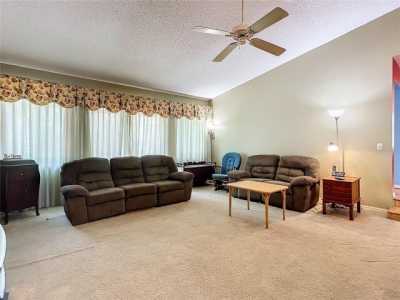 Home For Sale in Deland, Florida