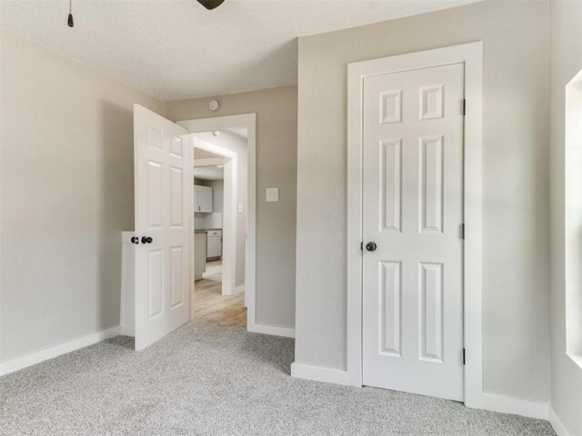 Picture of Home For Sale in Guthrie, Oklahoma, United States