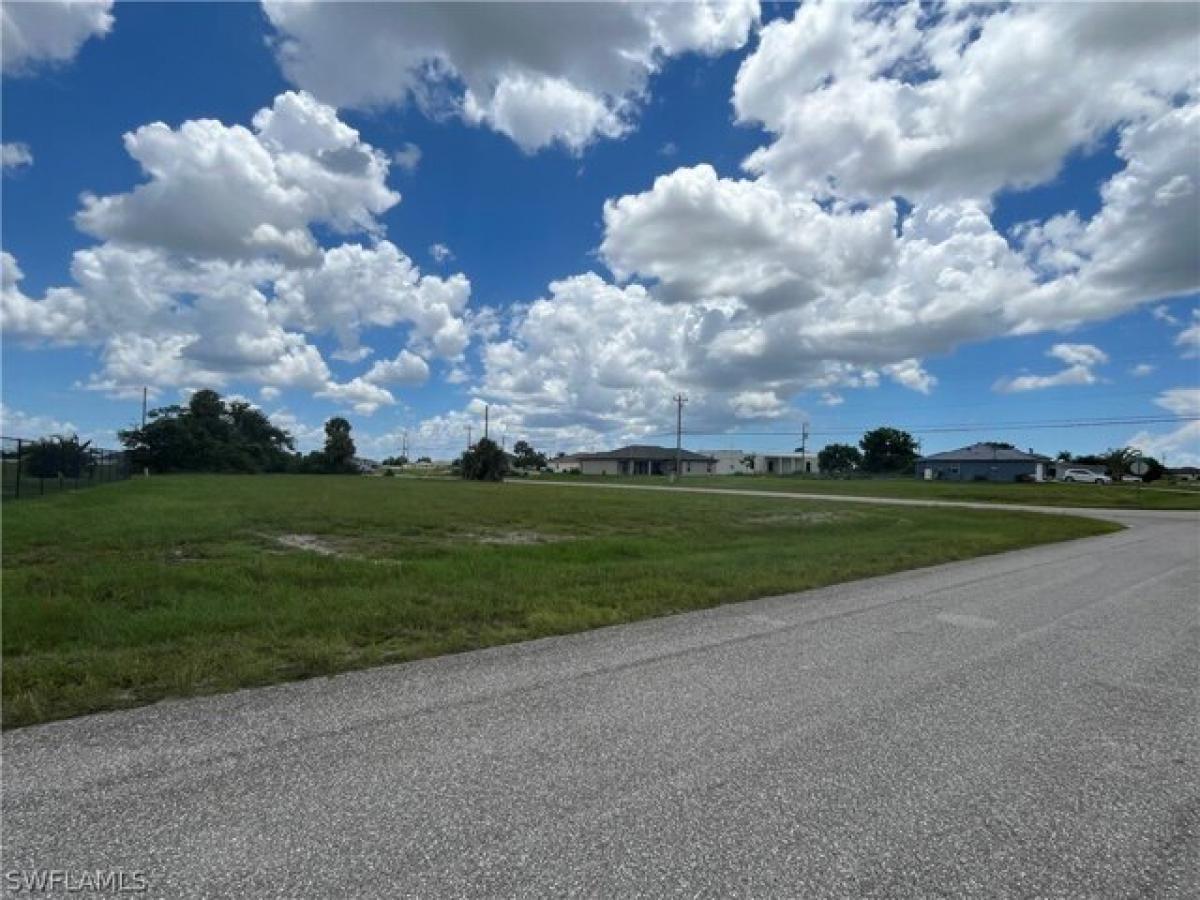 Picture of Residential Land For Sale in Cape Coral, Florida, United States