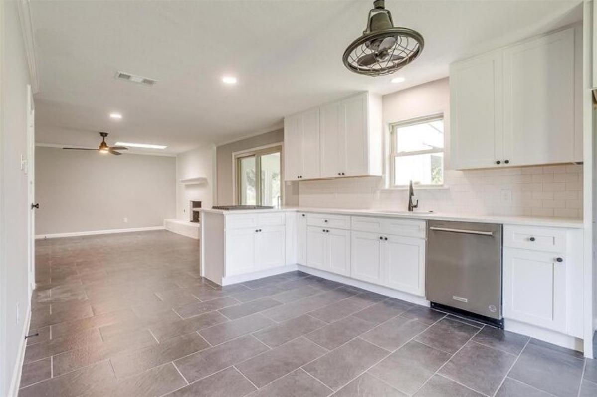 Picture of Home For Sale in North Richland Hills, Texas, United States