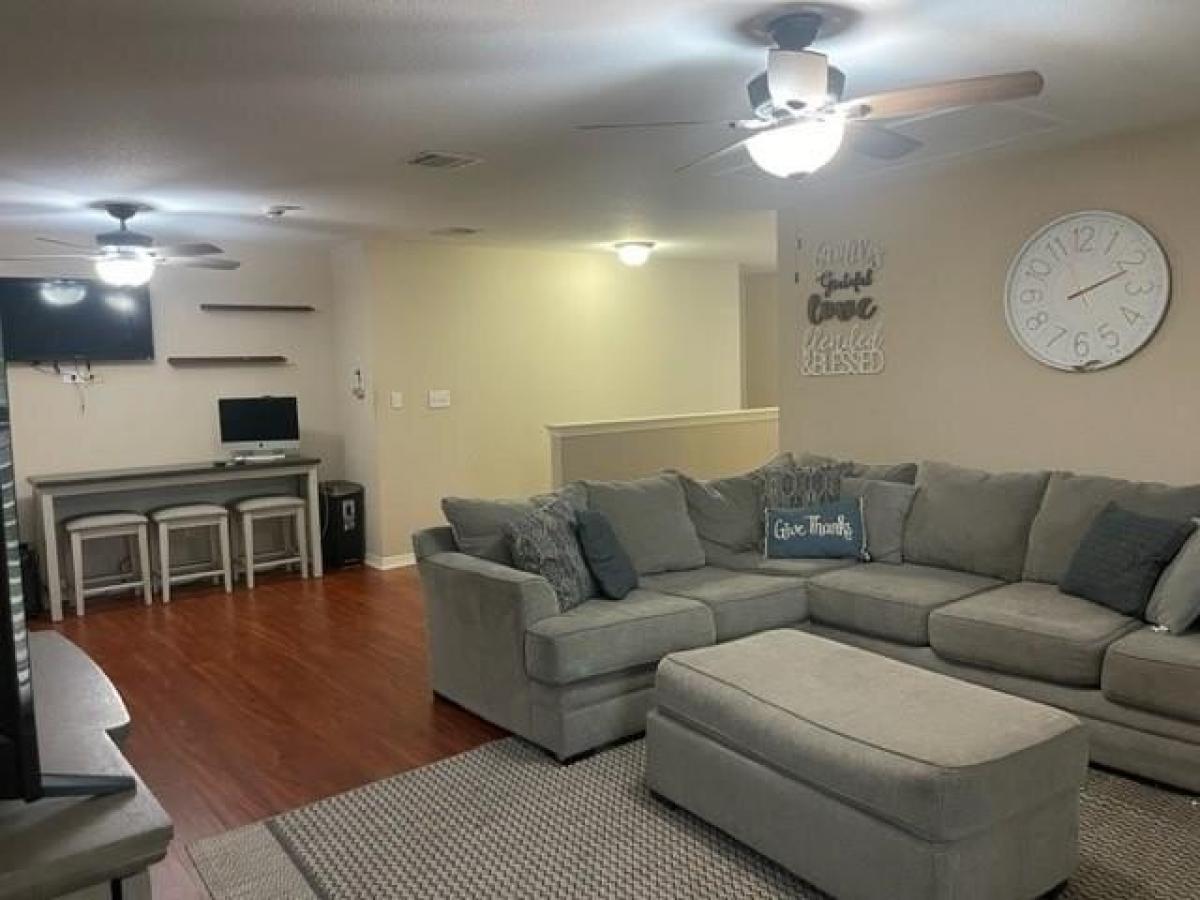 Picture of Home For Sale in Red Oak, Texas, United States