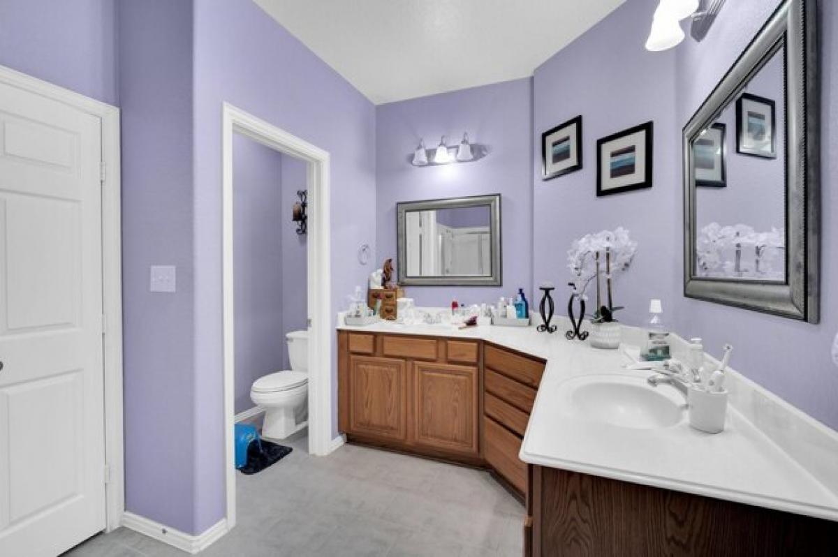 Picture of Home For Sale in Burleson, Texas, United States