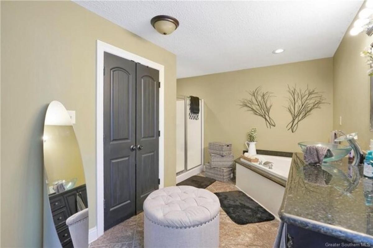 Picture of Home For Sale in Lake Charles, Louisiana, United States