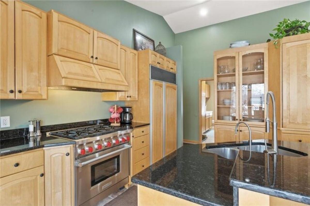 Picture of Home For Sale in Shakopee, Minnesota, United States