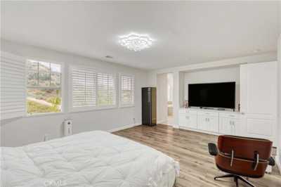 Home For Sale in Valencia, California