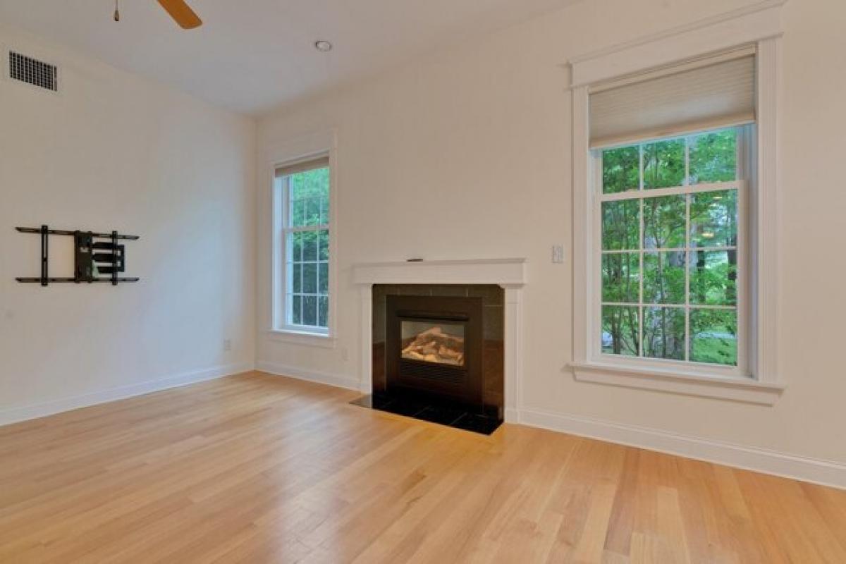 Picture of Home For Sale in Wells, Maine, United States