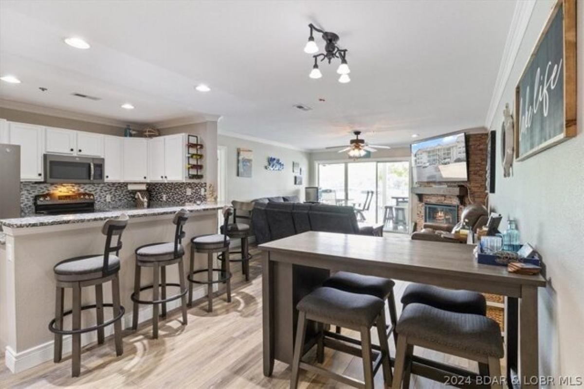 Picture of Home For Sale in Osage Beach, Missouri, United States