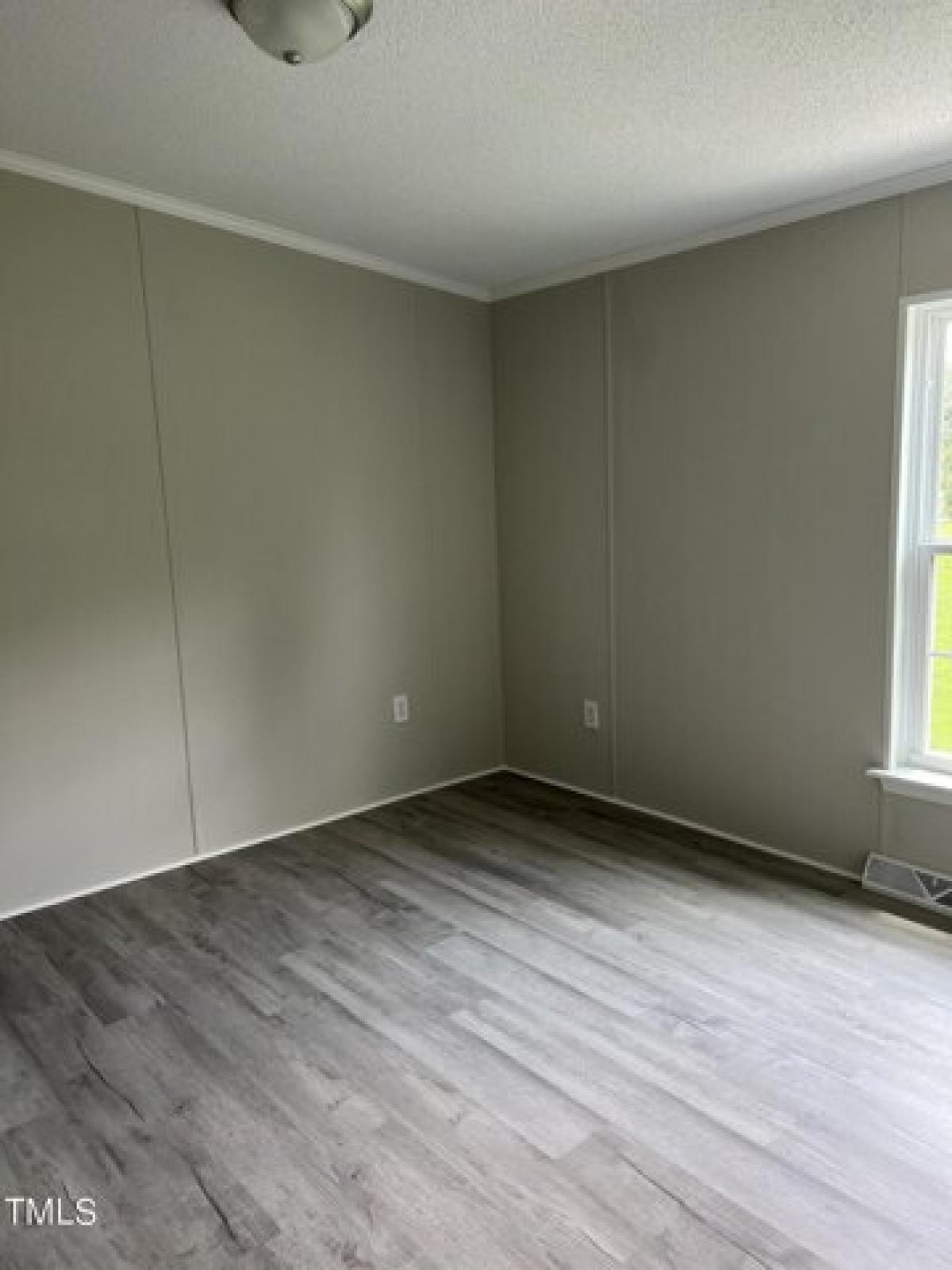 Picture of Home For Sale in Henderson, North Carolina, United States