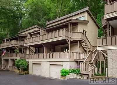 Home For Sale in Highlands, North Carolina