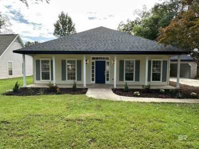 Home For Sale in Fairhope, Alabama
